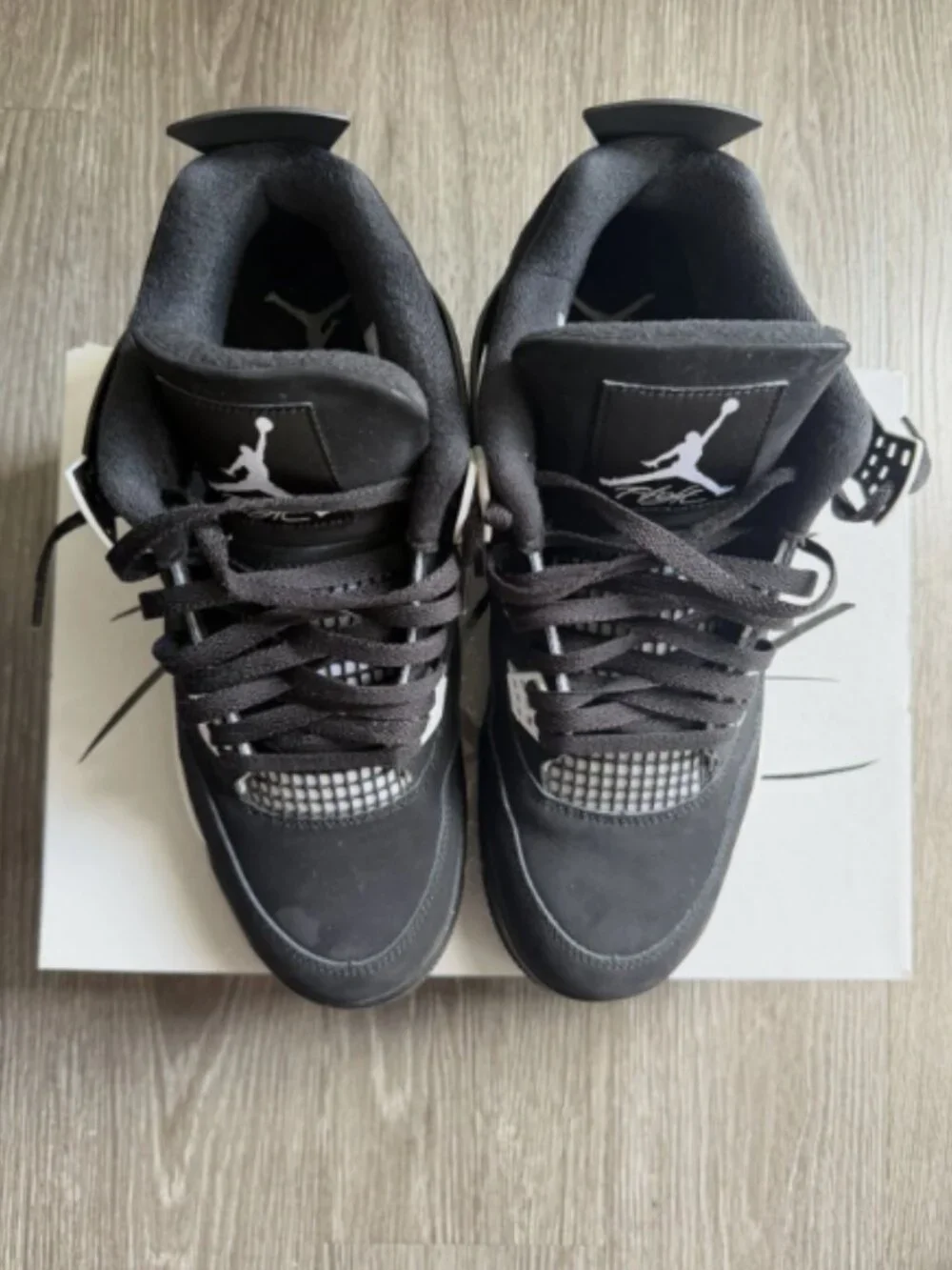 Air Jordan 4 Retro White Thunder